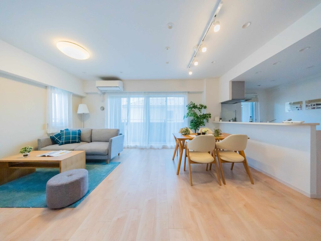 How to Save Money on a Bigger Apartment