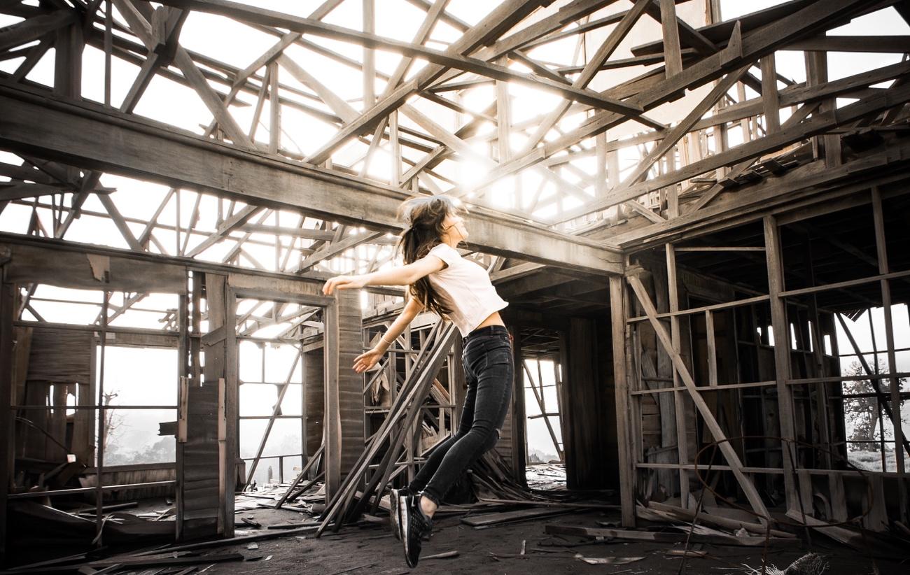 What types of building structures are available?