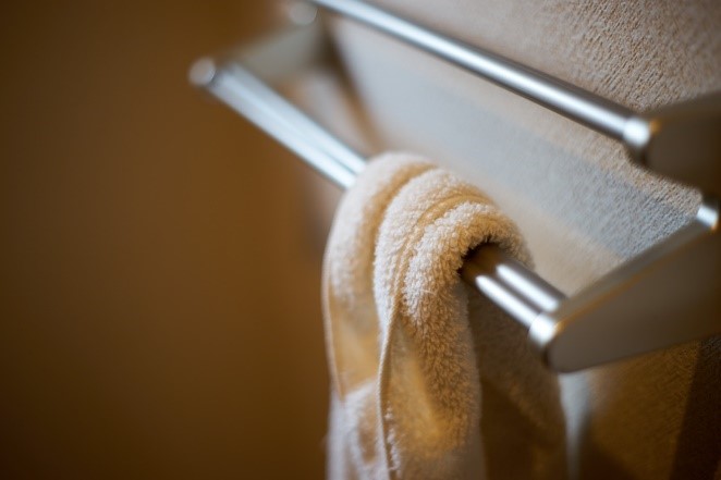 Towel hanger