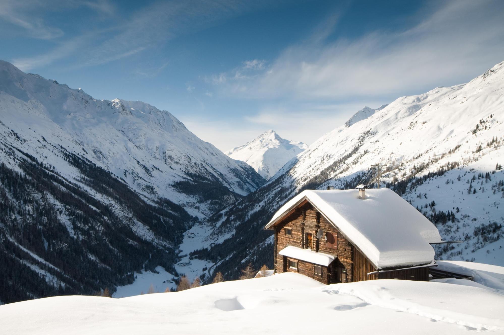Transform Your Apartment into a European Alpine Cabin with Cozy Decor 