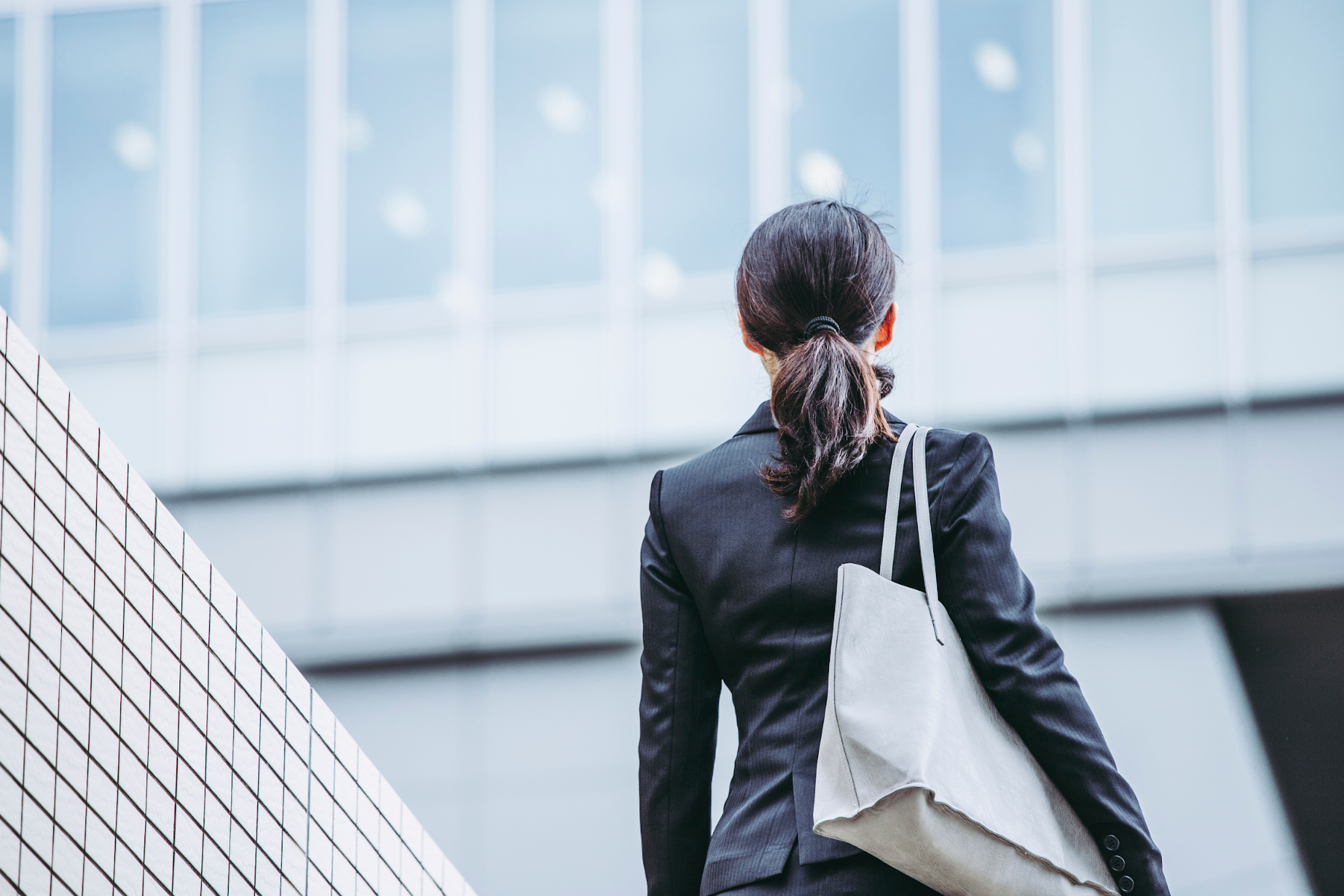 Tudo o Que Você Precisa Saber Sobre Se Mudar Devido à um Novo Emprego 