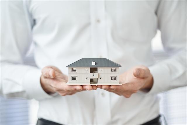 Ưu &#038; nhược khi sống ở tòa chung cư bằng gỗ &#8211; Nhà bê tông và thép có thực sự tốt hơn không? 