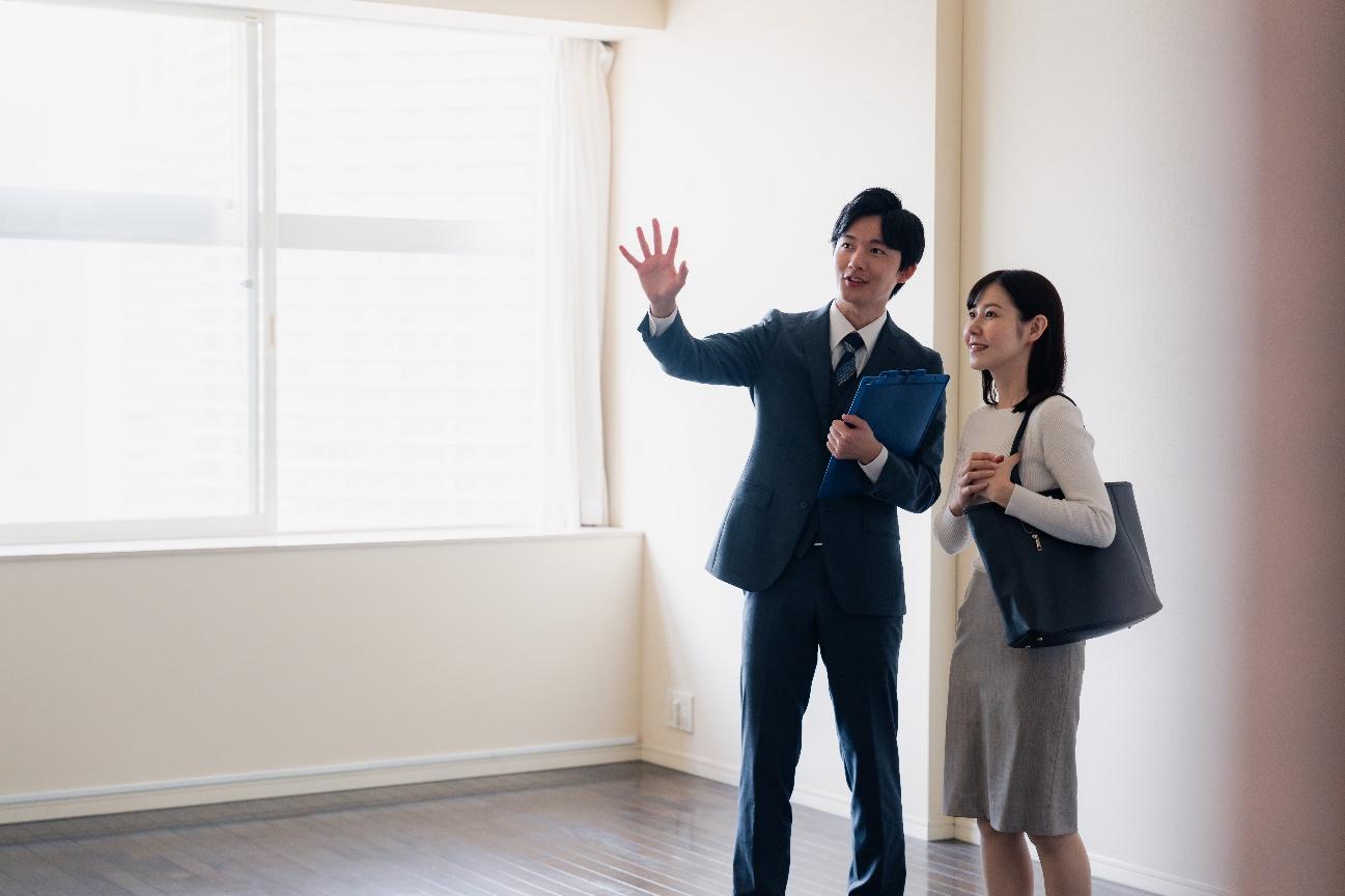 Lần đầu một mình đi thuê nhà? Những câu hỏi cần hỏi đại lý bất động sản 