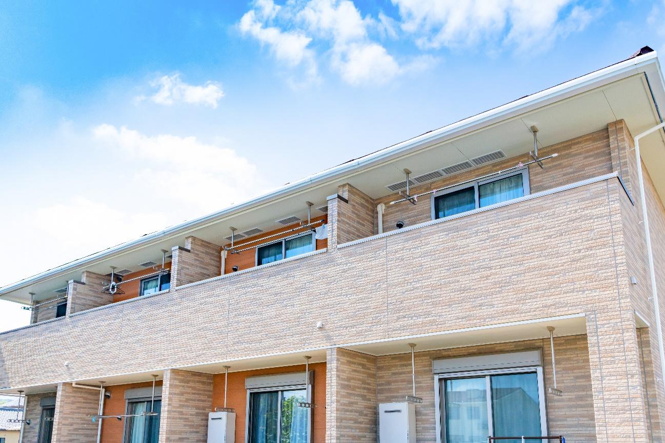 Renting a Second-Floor Apartment: What to Know Before Signing a Lease 